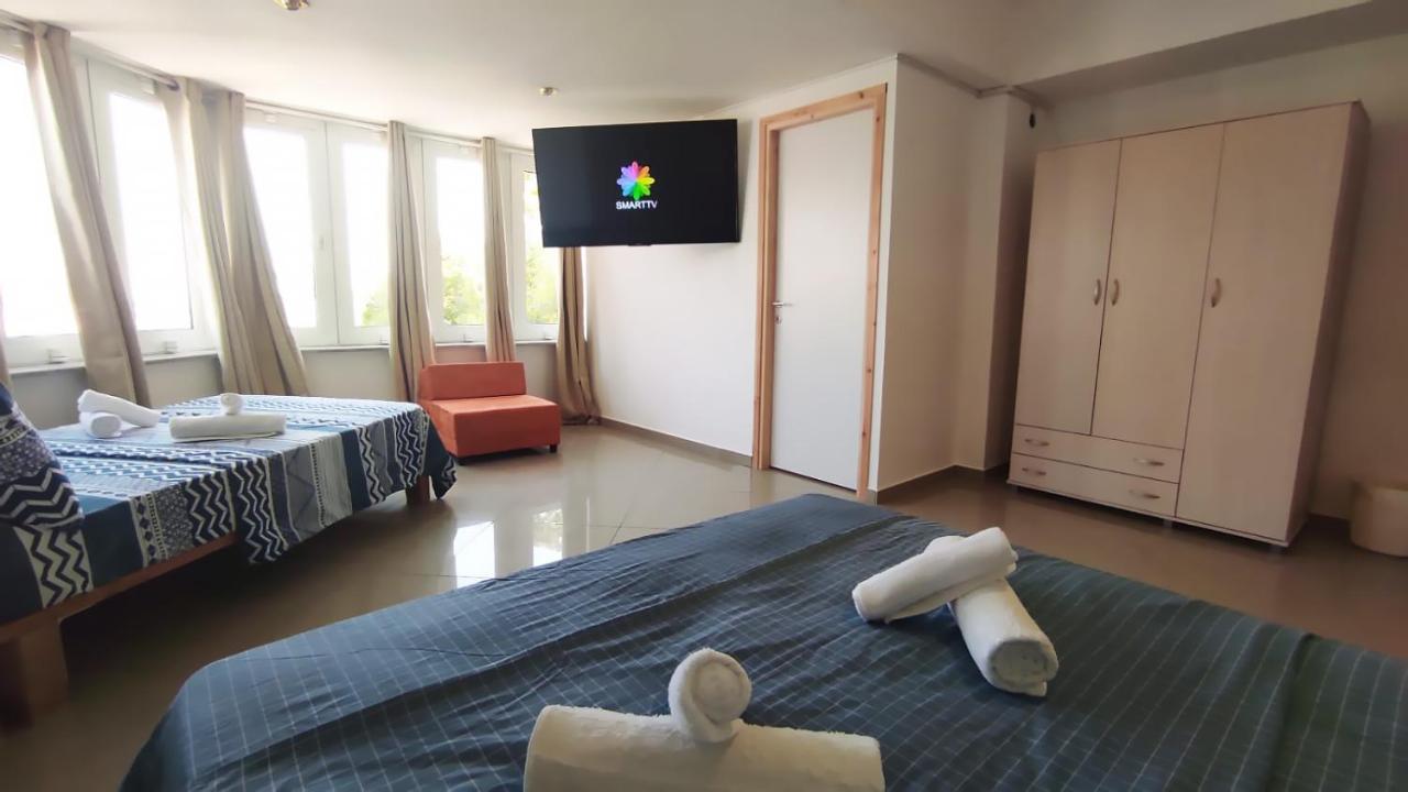 Guest House "Villa Klara Eilat" Heated Pool And Sauna All Year Round Extérieur photo