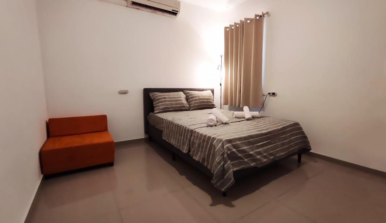Guest House "Villa Klara Eilat" Heated Pool And Sauna All Year Round Extérieur photo